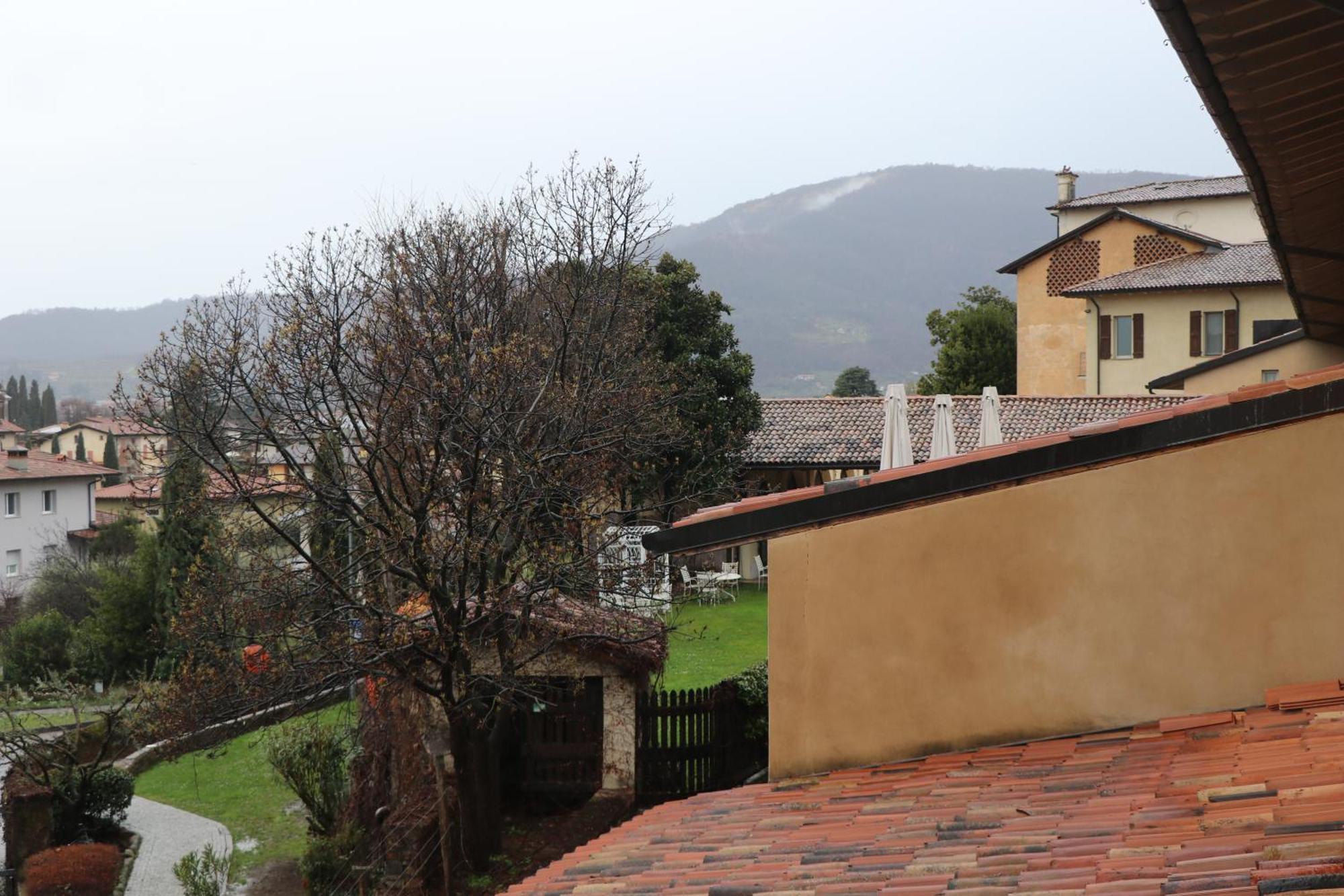 Вілла Borgo Santa Giulia Корте-Франка Екстер'єр фото