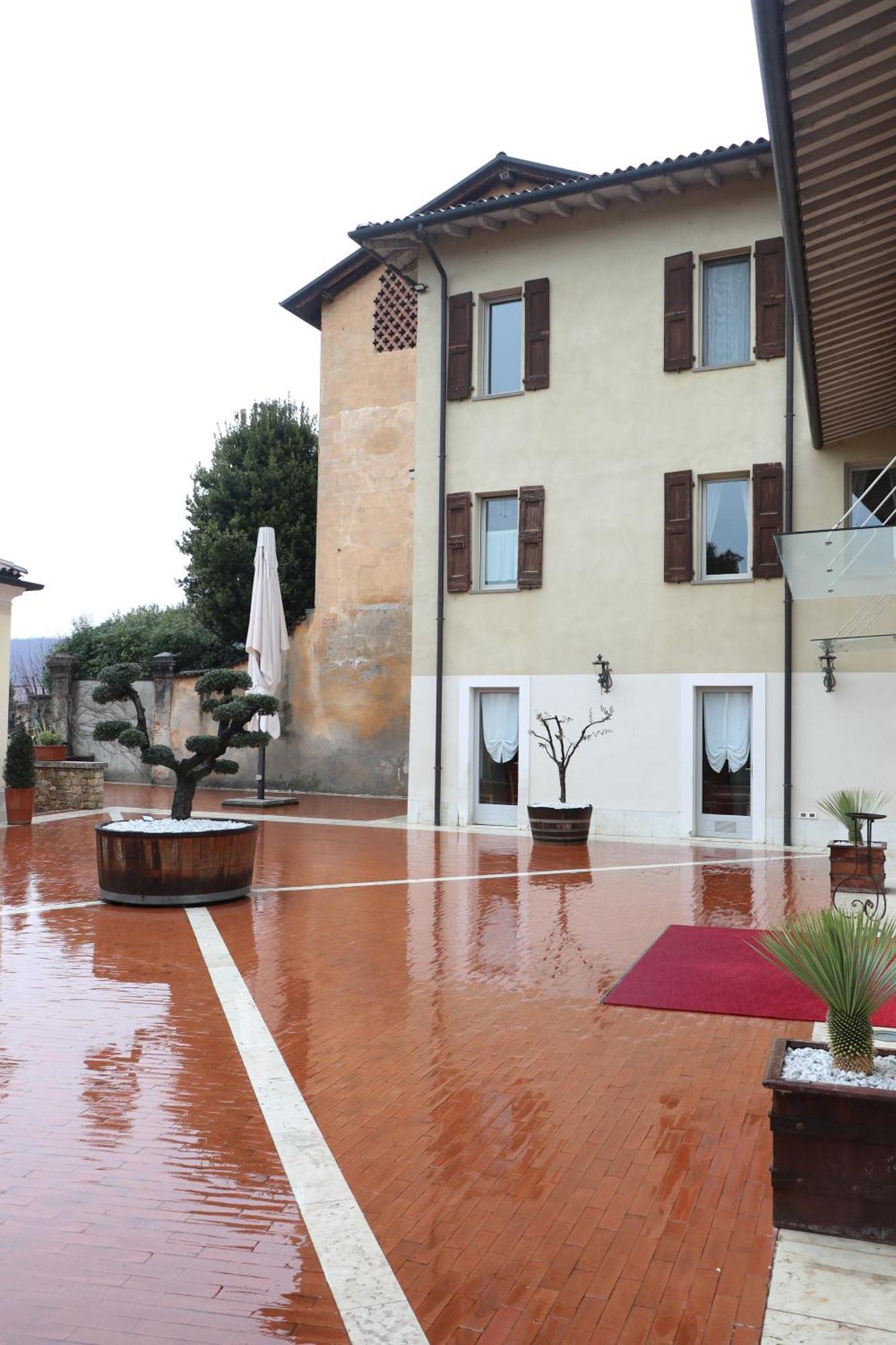 Вілла Borgo Santa Giulia Корте-Франка Екстер'єр фото