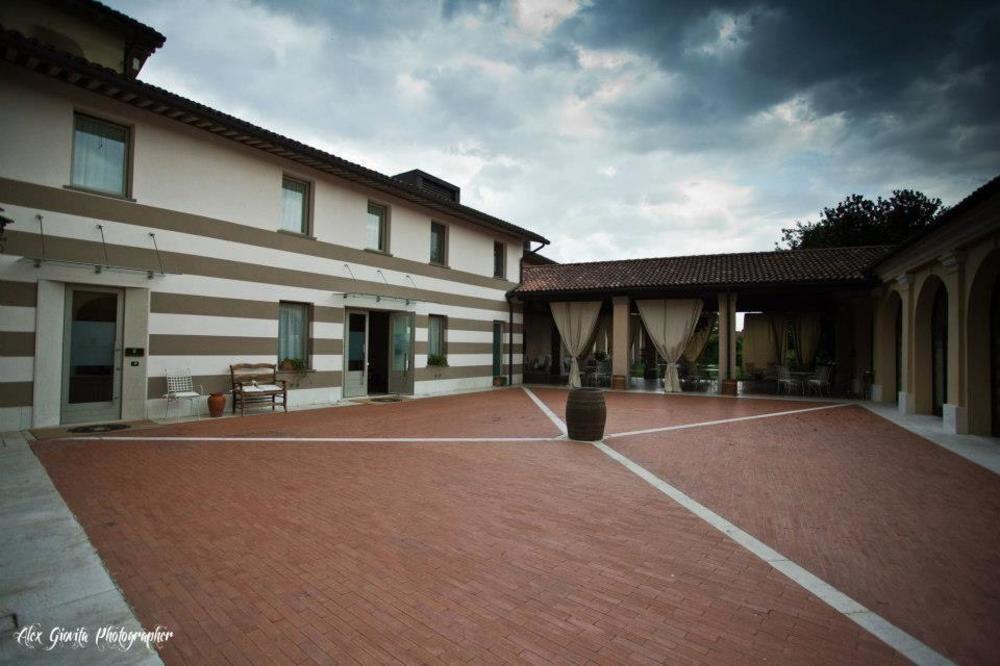 Вілла Borgo Santa Giulia Корте-Франка Екстер'єр фото
