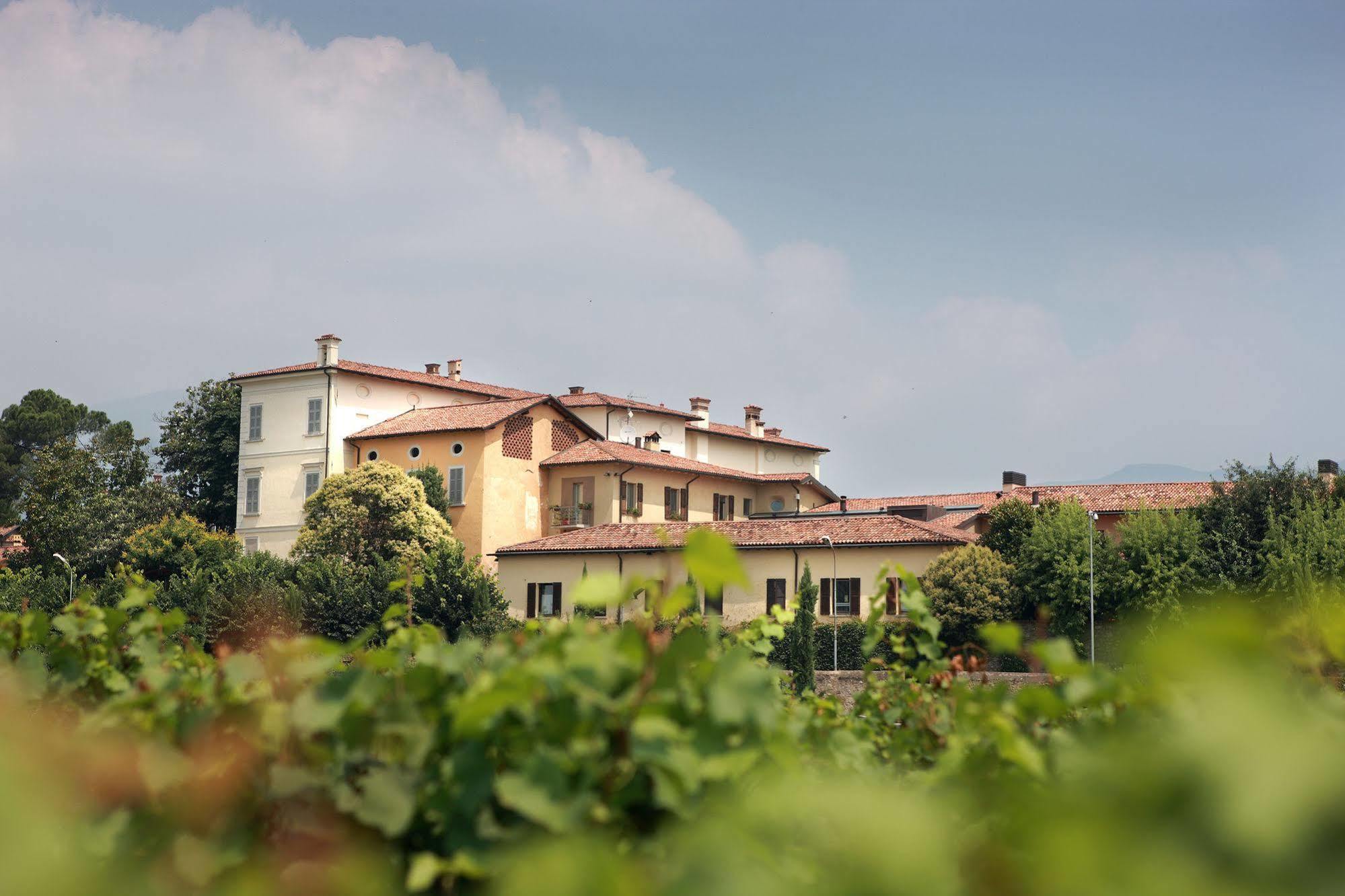 Вілла Borgo Santa Giulia Корте-Франка Екстер'єр фото